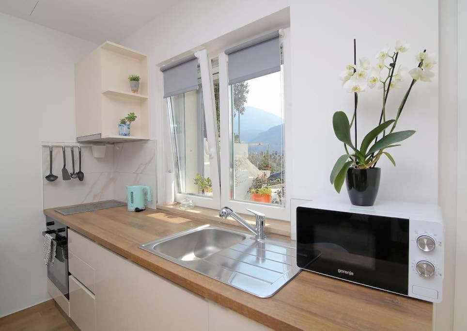Studio Apartman Karlita Слано Экстерьер фото