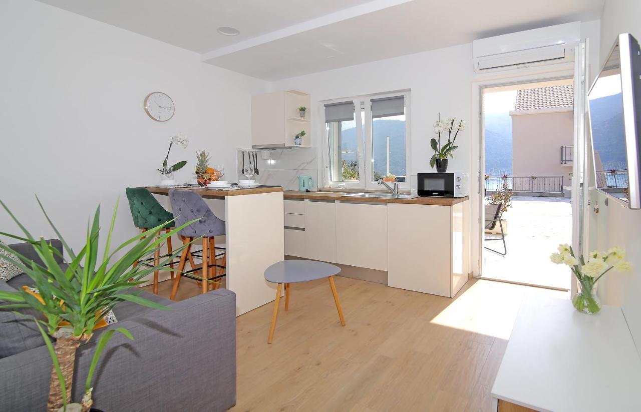 Studio Apartman Karlita Слано Экстерьер фото